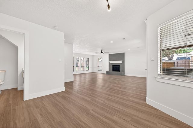 2730 Blue Glen Lane, Houston, TX 77073