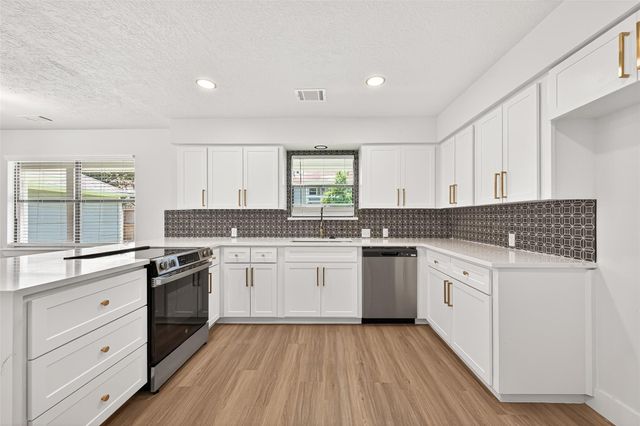 2730 Blue Glen Lane, Houston, TX 77073