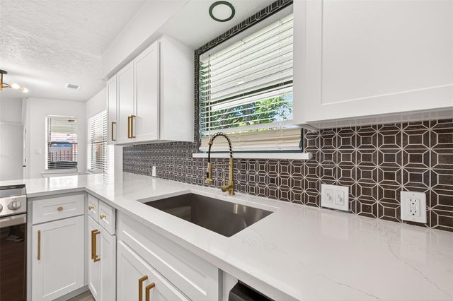 2730 Blue Glen Lane, Houston, TX 77073