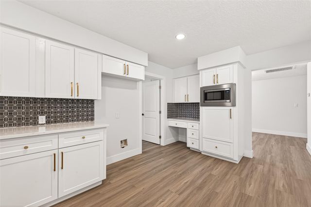 2730 Blue Glen Lane, Houston, TX 77073