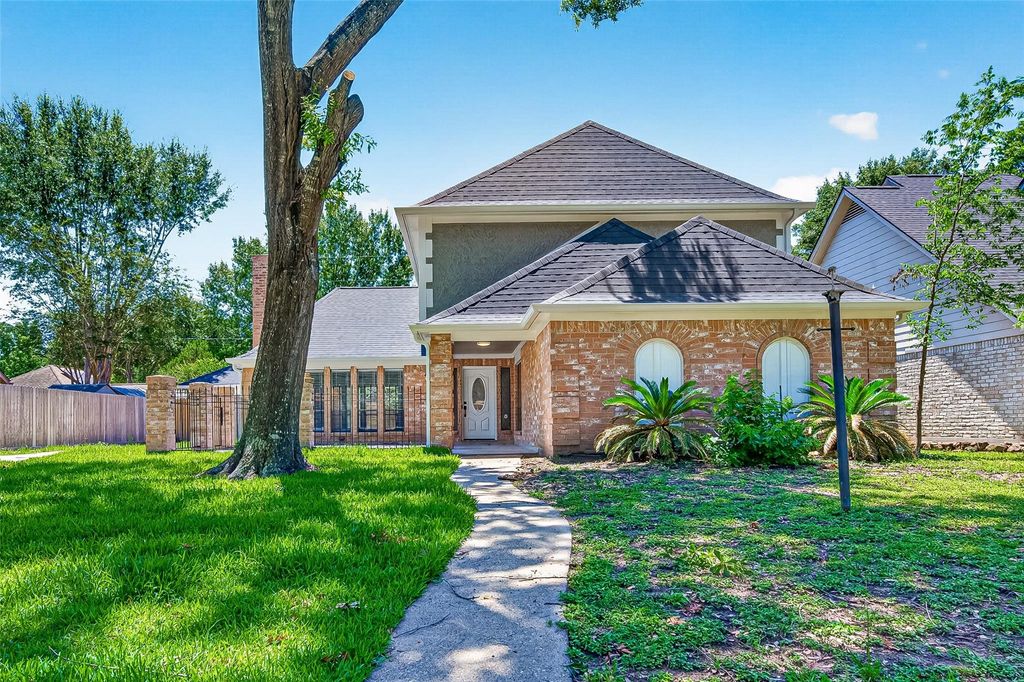 2730 Blue Glen Lane, Houston, TX 77073