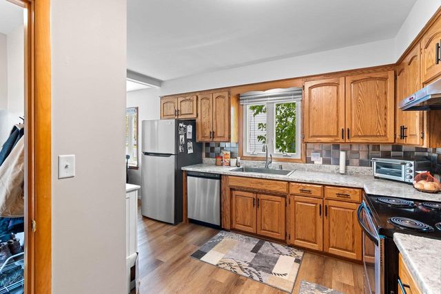 1715 DELAWARE STREET, Oshkosh, WI 54902