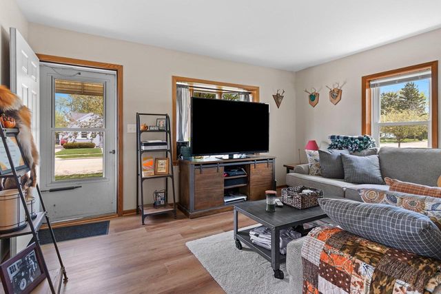 1715 DELAWARE STREET, Oshkosh, WI 54902