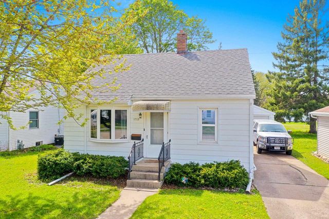 1715 DELAWARE STREET, Oshkosh, WI 54902