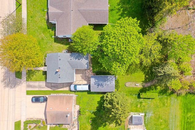 1715 DELAWARE STREET, Oshkosh, WI 54902