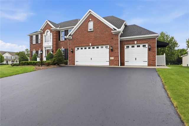 29 Dickinson Crossing, Perinton, NY 14450