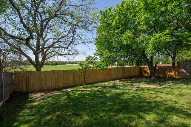 2912 Lighthouse Drive, Denton, TX 76210