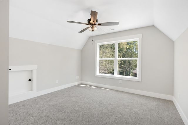 2033 Graceland Dr, Goodlettsville, TN 37072