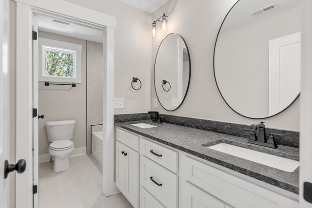 2033 Graceland Dr, Goodlettsville, TN 37072