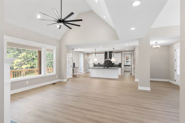 2033 Graceland Dr, Goodlettsville, TN 37072