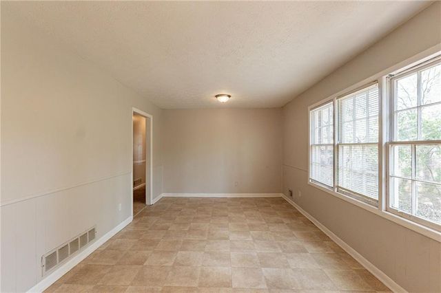 2877 Kensington Way, Rex, GA 30273