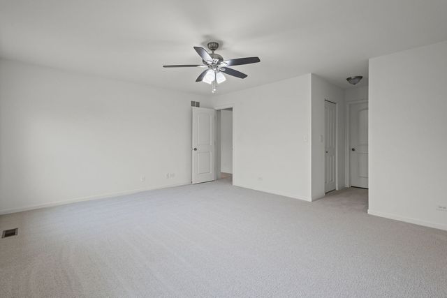 1504 Hearthstone Lane, North Aurora, IL 60542