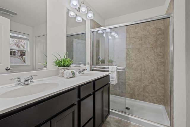 1504 Hearthstone Lane, North Aurora, IL 60542