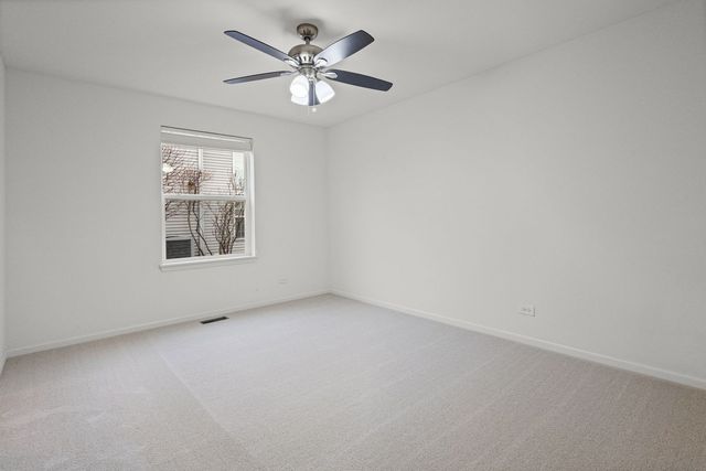 1504 Hearthstone Lane, North Aurora, IL 60542