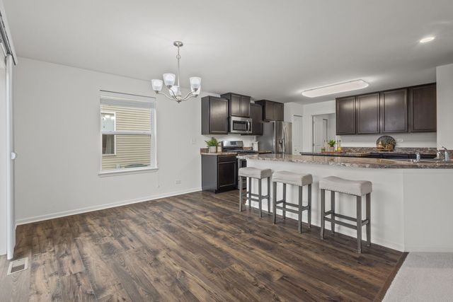 1504 Hearthstone Lane, North Aurora, IL 60542