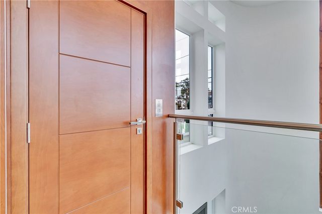 719 1st Place, Hermosa Beach, CA 90254