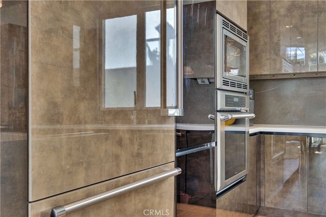 719 1st Place, Hermosa Beach, CA 90254
