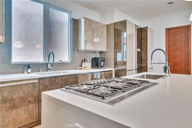 719 1st Place, Hermosa Beach, CA 90254