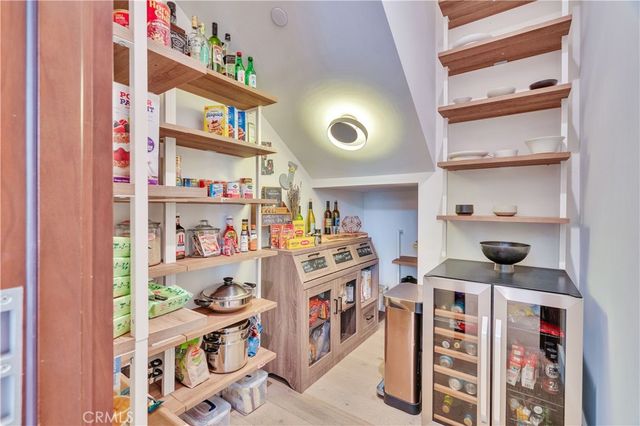 719 1st Place, Hermosa Beach, CA 90254