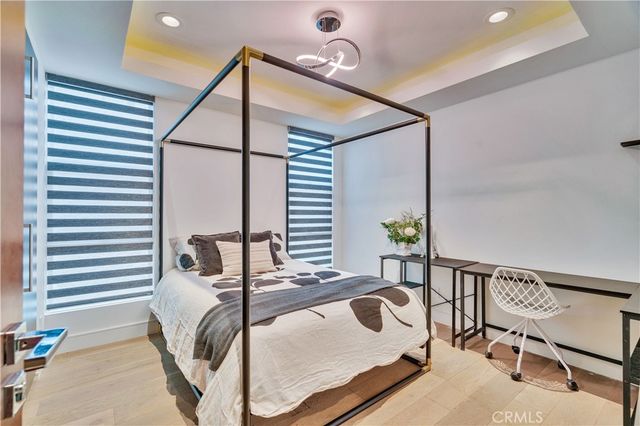 719 1st Place, Hermosa Beach, CA 90254