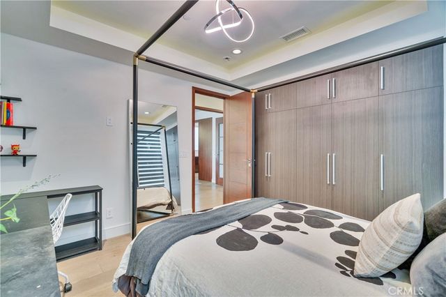 719 1st Place, Hermosa Beach, CA 90254