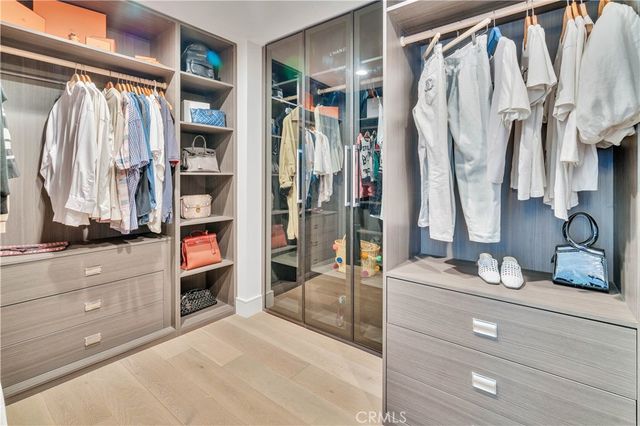 719 1st Place, Hermosa Beach, CA 90254