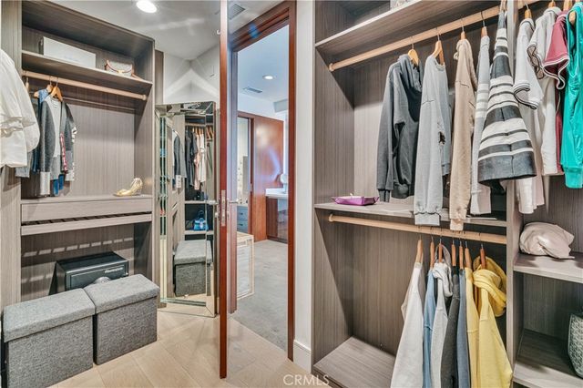 719 1st Place, Hermosa Beach, CA 90254