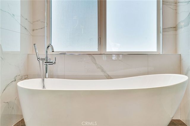 719 1st Place, Hermosa Beach, CA 90254