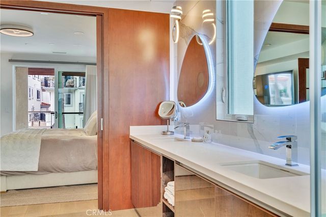 719 1st Place, Hermosa Beach, CA 90254