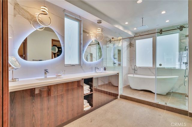 719 1st Place, Hermosa Beach, CA 90254