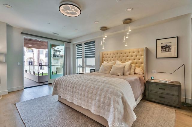 719 1st Place, Hermosa Beach, CA 90254