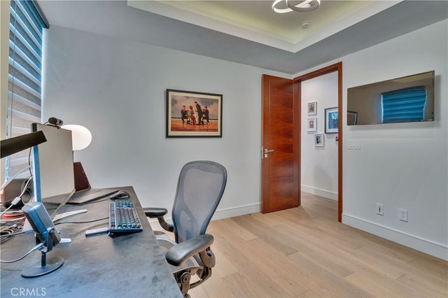 719 1st Place, Hermosa Beach, CA 90254