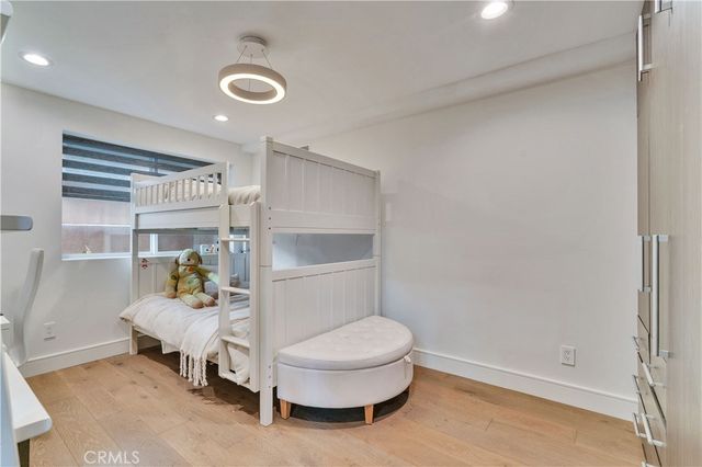 719 1st Place, Hermosa Beach, CA 90254
