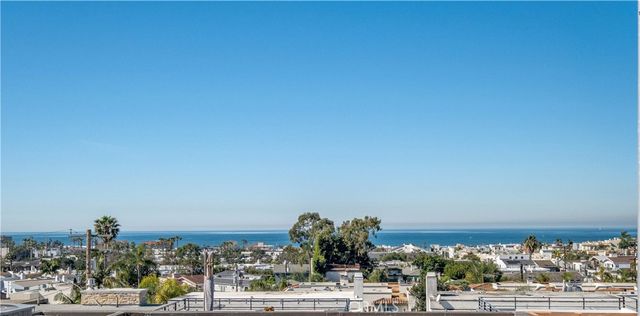 719 1st Place, Hermosa Beach, CA 90254
