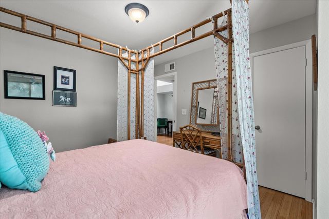 1481 Center Street 1008, Mount Pleasant, SC 29464