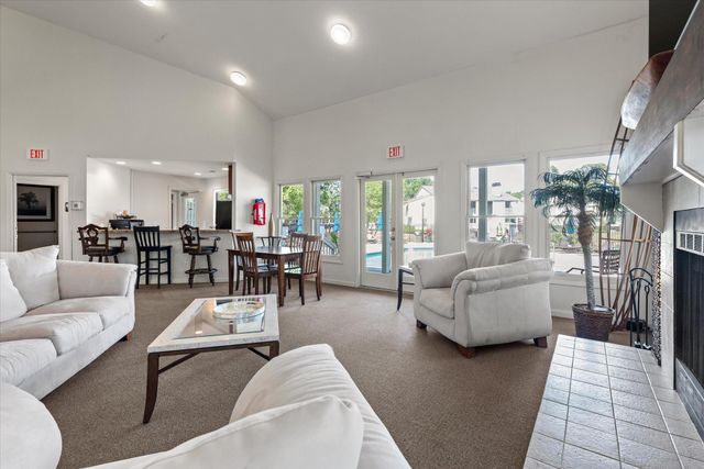 1481 Center Street 1008, Mount Pleasant, SC 29464