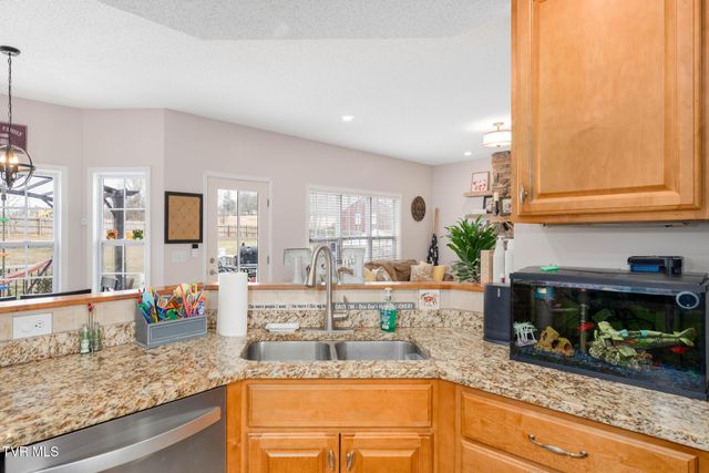 131 Humming Bird Way, Jonesborough, TN 37659