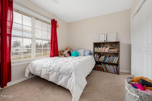 131 Humming Bird Way, Jonesborough, TN 37659