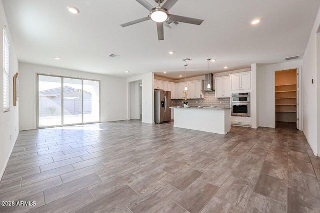 19701 W ROMA Avenue, Litchfield Park, AZ 85340