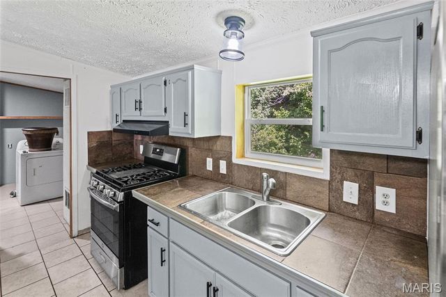 22 Brown Drive, Fairview Heights, IL 62208