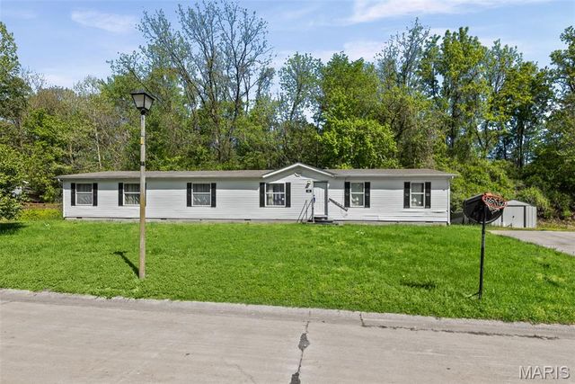 22 Brown Drive, Fairview Heights, IL 62208