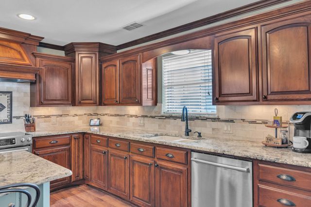 1101 Marigold, Longview, TX 75604