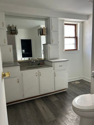 15531 Millard Avenue, Markham, IL 60428