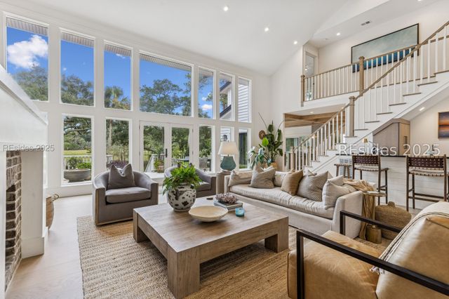 221 Callawassie Dr, Okatie, SC 29909