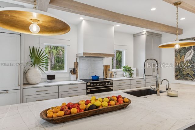 221 Callawassie Dr, Okatie, SC 29909