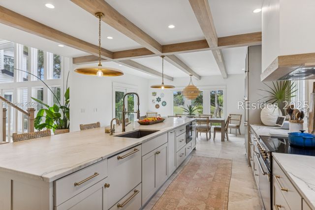 221 Callawassie Dr, Okatie, SC 29909