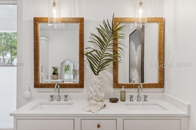 221 Callawassie Dr, Okatie, SC 29909