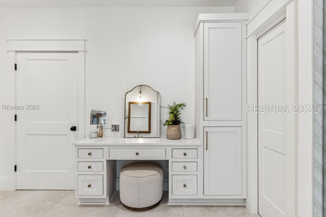 221 Callawassie Dr, Okatie, SC 29909