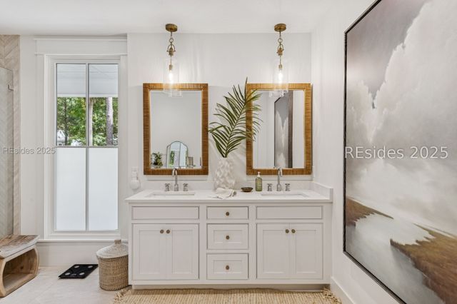 221 Callawassie Dr, Okatie, SC 29909