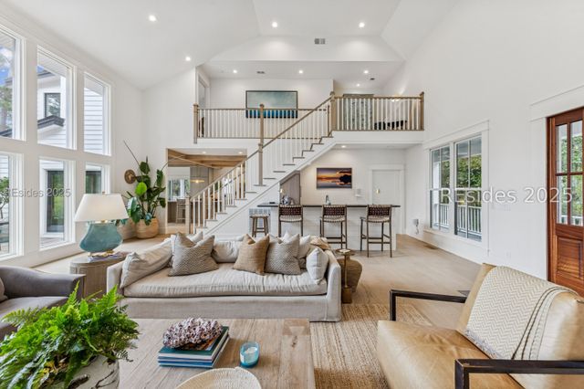 221 Callawassie Dr, Okatie, SC 29909